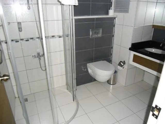 酒店 Venessa 阿萨拉尔