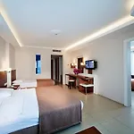 Venessa Отель 4*