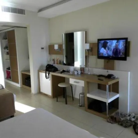 Venessa Hotel 4*