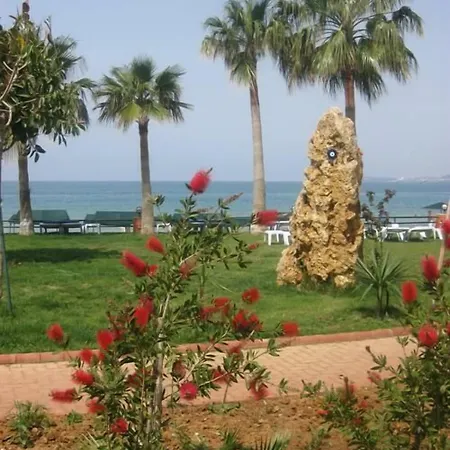 Venessa Hotel 4*